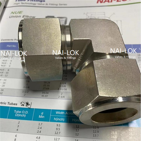 NAILOK 316 Stainless Steel Double Ferrule Compression Tube Fittings 1 1/4 in. Tube OD Union Elbow