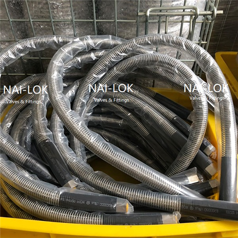 NAILOK  High Pressure Metal Flexible Hose 1/4in to 1/2in Male/Female NPT Gas Hose High Pressure Metal Flexible Hose 1/4in to 1/2in Male/Female NPT Gas Hose